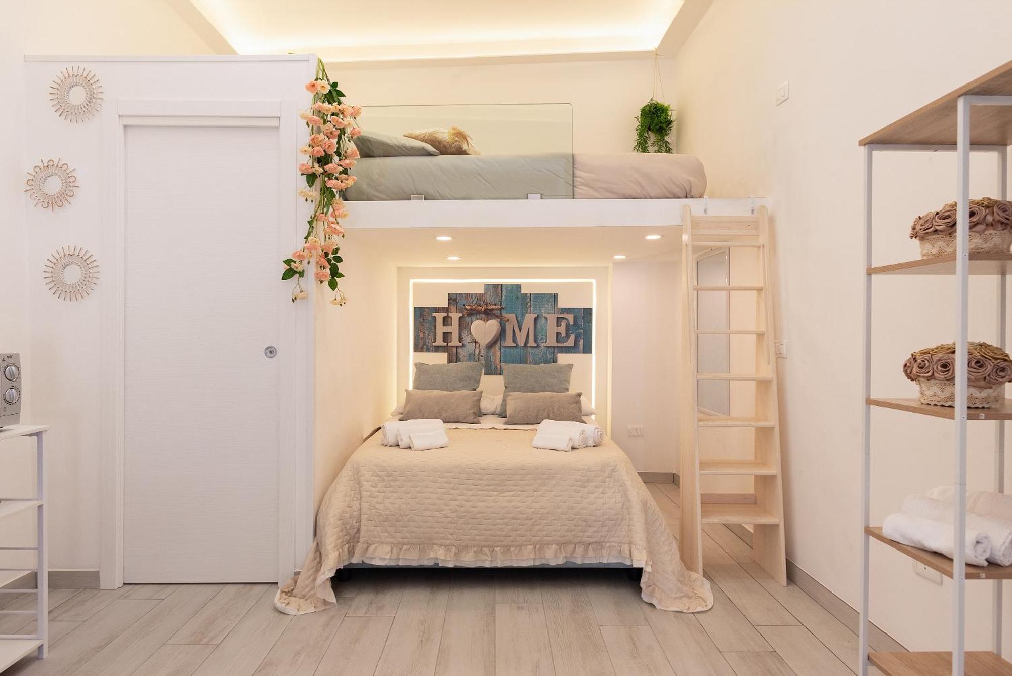 Апартаменты House Benedetta Centro Di Napoli Экстерьер фото